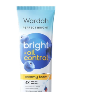 Wardah Perfect Bright Creamy Foam Bright + Oil Control Facial Cleanser (100ml) (Indonesia) (Berries ၄ မျိုးရဲ့ အစွမ်းနဲ့ မျက်နှာလေးကို ၄ ဆ ပိုကြည်လင်လာစေတယ်)