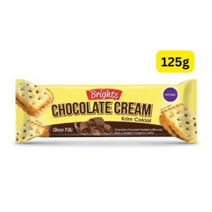 Brights Chocolate Cream - Krim Coklat (မလေးရှားနိုင်ငံထုတ် အဆင့်မြင့်မုန့်အမျိုးအစားဖြစ်ပြီး ကြွပ်ရွသော ဘီစကစ်အလွှာနှစ်ခုကြားတွင် အရသာရှိလှသော ချောကလက်ကရင်မ်အနှစ်များ (Choco Fills) ကို ညှပ်ထားကာ ခန္ဓာကိုယ်အတွက် စွမ်းအင်ကို ချက်ချင်းဖြည့်တင်းပေးခြင်း၊ စိတ်ခံစားချက်ကို ကောင်းမွန်စေခြင်း၊ လက်ဖက်ရည်၊ ကော်ဖီ၊ နို့တို့နှင့် လိုက်ဖက်ညီခြင်း စသည့်အကျိုးကျေးဇူးများကို ပေးစွမ်းနိုင်ပြီး သွားလေရာ သယ်ဆောင်ရလွယ်ကူသည့် အလေးချိန် ၁၂၅ ဂရမ် (125g) ဝင် ပရီမီယံ ချောကလက်ကရင်မ်ညှပ်မုန့်ထုပ်)